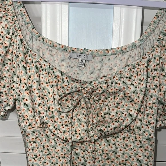 Floral Puff Sleeve Dress - Picture 2 of 3